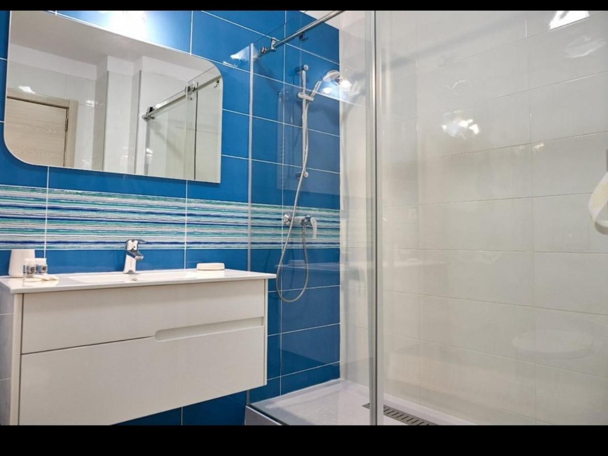 Blue 65 Daire Navodari Dış mekan fotoğraf